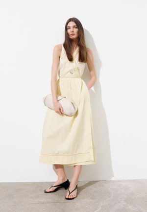InWear, DAFFODILIW WRAP - Hverdagskjole - flan