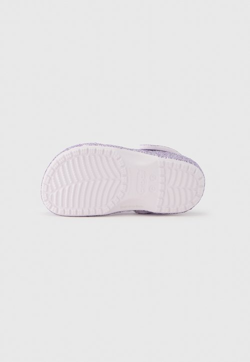 Crocs CLASSIC CHUNKY GLITTER - Sandalias planas - grape ice — foto 5