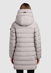 Light gray puffer jacket with a large hood, quilted design, and side pockets. Features sleek fabric and a mid-thigh length.