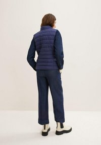 TOM TAILOR LIGHTWEIGHT MIT STEHKRAGEN  - Weste - atlantic ocean blue