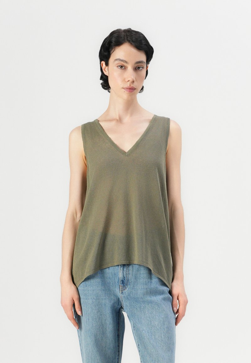 RIANI Top olijfgroen