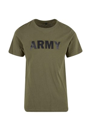 T-shirt en coton olive à manches courtes, arborant un imprimé noir audacieux "ARMY" sur le devant. Encolure classique et coupe décontractée.