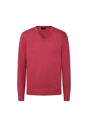 Czerwony sweter z dekoltem w serek i długimi rękawami, wykonany z miękkiego materiału, charakteryzujący się gładką teksturą oraz dopasowanym krojem. Bez wzorów ani ozdób.