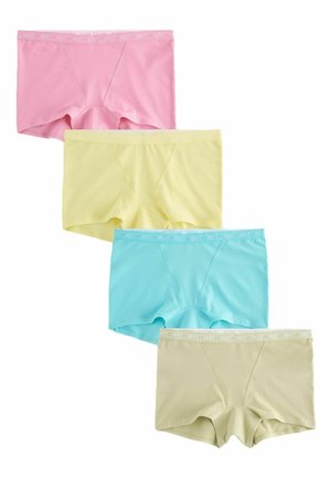 Vier opgevouwen naadloze katoenen boxershorts in roze, geel, blauw en beige, verticaal gerangschikt op een witte achtergrond.