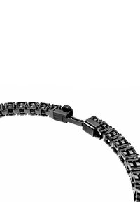 Schwarzes Metallarmband mit ineinandergreifenden Gliedern und sicherem Verschluss. Glatte Oberfläche mit poliertem Finish und schlankem, minimalistischem Design.