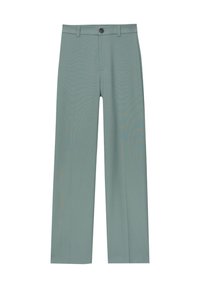 Pantaloni a gamba larga in morbido tessuto verde tenue. Presentano una chiusura frontale con bottone, passanti per la cintura e una superficie liscia con minima pezzatura.