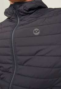 Jack & Jones JJEMULTI QUILTED JACKET - Übergangsjacke - black