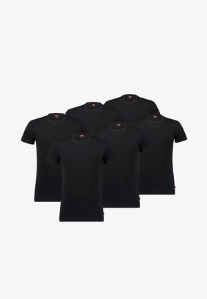 Schwarze Baumwoll-T-Shirts im Sechserpack, mit einem klassischen Rundhalsausschnitt und kurzen Ärmeln. Glatte Textur mit minimaler Gestaltung.