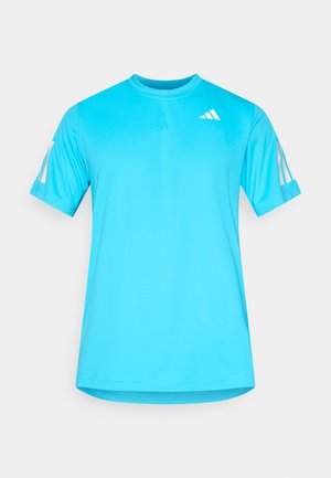 Īsroku krekls ar apaļu kakla izgriezumu spilgti zilā krāsā, ar gludu tekstūru un trim baltām vertikālām svītrām uz katras piedurknes.