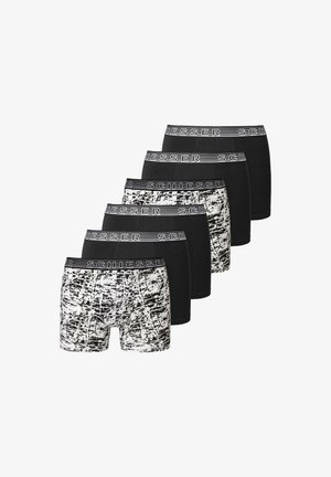 Pack de cinq boxers, présentant un motif graphique en noir et blanc, des options unies en noir et des ceintures élastiques noires avec logos blancs.