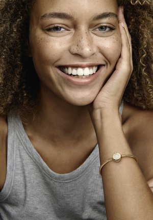 Pandora SPARKLING CROWN O SNAKE - Bracelet - gold plated