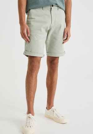 WE Fashion Short - green