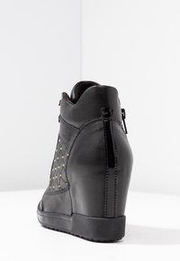 Geox Höga sneakers - black