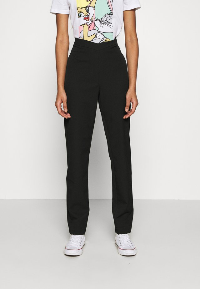 MATHILDE GØHLER V SHAPED WAIST STRAIGHT PANTS - Stoffhose - black