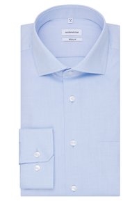 Lichtblauw, langemouwen overhemd van katoen met een normale kraag, knopen aan de voorkant, enkele manchetten en een borstzak.