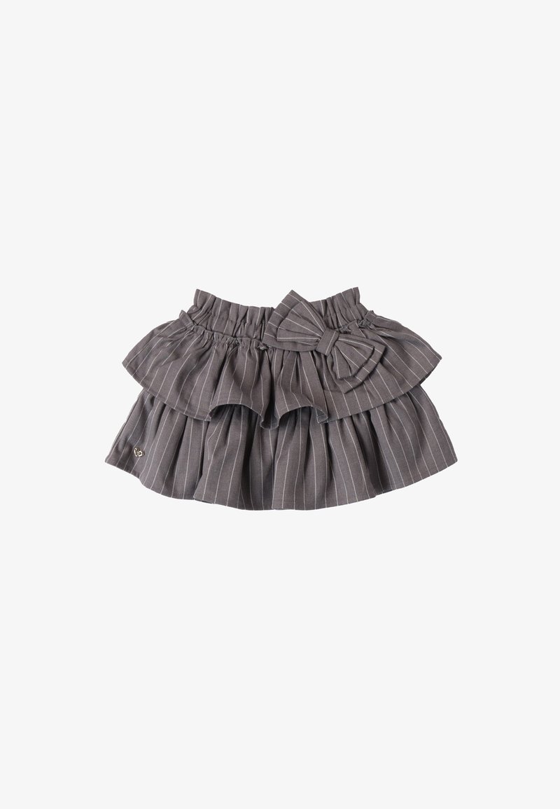 Jupe rayée grise avec des volants superposés, taille élastique, et un nœud assorti. Fabriquée en tissu léger avec une finition texturée.