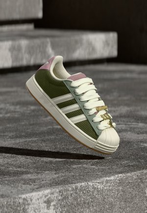 adidas Originals SUPERSTAR ST - Tossud - silver-coloured green/olive strata/magic mauve