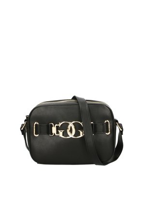 Borsa a tracolla in pelle nera con hardware dorato. Caratterizzata da una chiusura con zip, tracolla piatta e un prominente dettaglio del logo sulla parte anteriore.