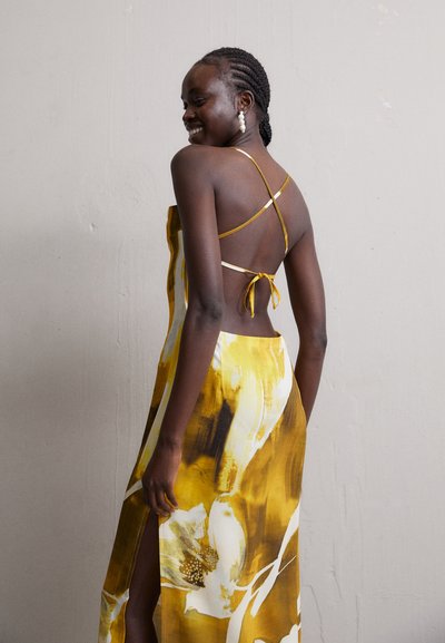 Sabato Russo ESTAMPADO FLOR - Robe longue - yellow