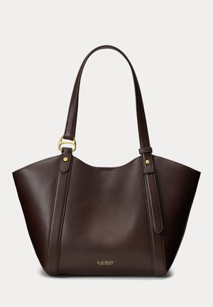 Sac fourre-tout en cuir marron foncé avec deux bretelles et des ferrures dorées, avec un petit logo doré "Lauren Ralph Lauren" en bas au centre.