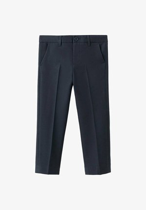 Pantaloni su misura blu navy con pieghe frontali, passanti per cintura, tasche laterali e chiusura con bottone in vita.