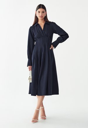 WILLA, SILVIA - Dnevna obleka - navy pinstripe