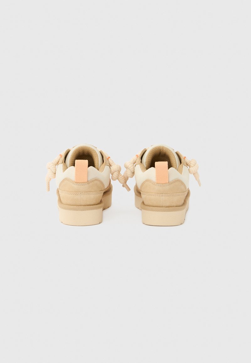 UGG LO LOWMEL - Tenisky - sand