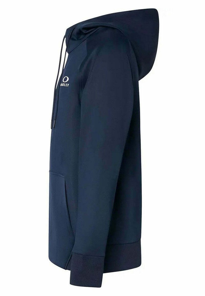 Marineblaues Kapuzensweatshirt mit vorderer Kängurutasche, Kordelzugkapuze, gerippten Bündchen und kleinem weißen Logo auf der Brust.