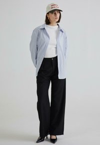 PROHIBITED UNISEX czarny