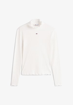 Hvit langermet topp med ribbet tekstur, høy flæsekrage og liten logo på brystet. Mykt, lett stoff, kort modell.