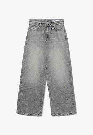 Laiad hallid denim püksid pleekinud viimistlusega, nööri vöökoht ja traditsiooniline viie tasku disain, nähtavate õmblusdetailidega.