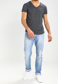 Tommy Jeans Jednoduché tričko - black