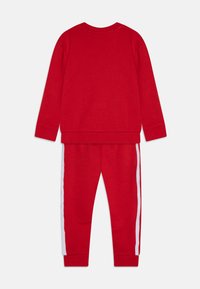 adidas Originals ADICOLOR CREW - Survêtement - better scarlet