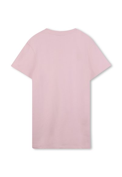 T-shirt en coton rose, manches courtes, col rond, texture lisse, design simple, sans motifs ni accents visibles, vue arrière unie.