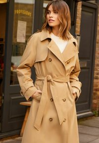 Friends Like These REGULAR FIT - Trenčkot - camel