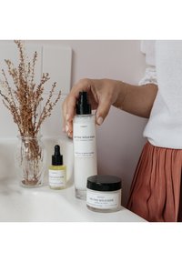 On the Wild Side CLEANSING OIL nieokreślony