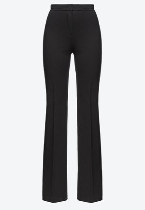 Zwarte flared broek van gladde stof met een hoge tailleband, ritssluiting aan de voorkant en een getailleerde pasvorm, geschikt voor verschillende gelegenheden.