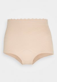 Cuecas bege de cintura alta com uma textura lisa, faixa escallopada e um padrão de riscas subtil ao longo do tecido.