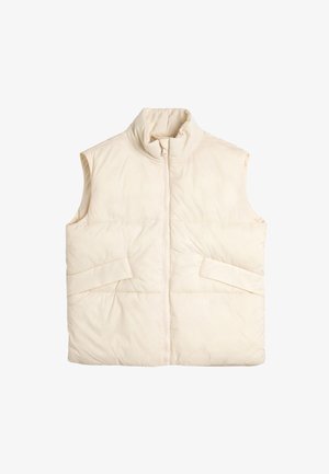 Wattierte Weste in hellcremer Farbe mit hohem Kragen, Frontreißverschluss und zwei schräg angebrachten Taschen auf der Vorderseite. Der Stoff hat eine glatte Textur.