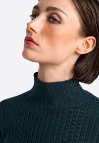 Rich & Royal Strickpullover - midnight jade