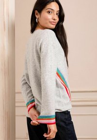 Love & Roses REGULAR FIT - Džemperis - grey