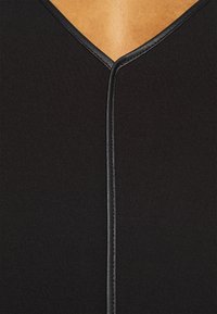 Vero Moda Linne - black