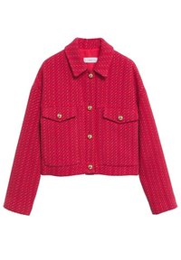 Czerwona krótka kurtka z teksturowanej tkaniny, z kołnierzowym dekoltem, dwiema przednimi kieszeniami i złotymi guzikami jako akcentami.