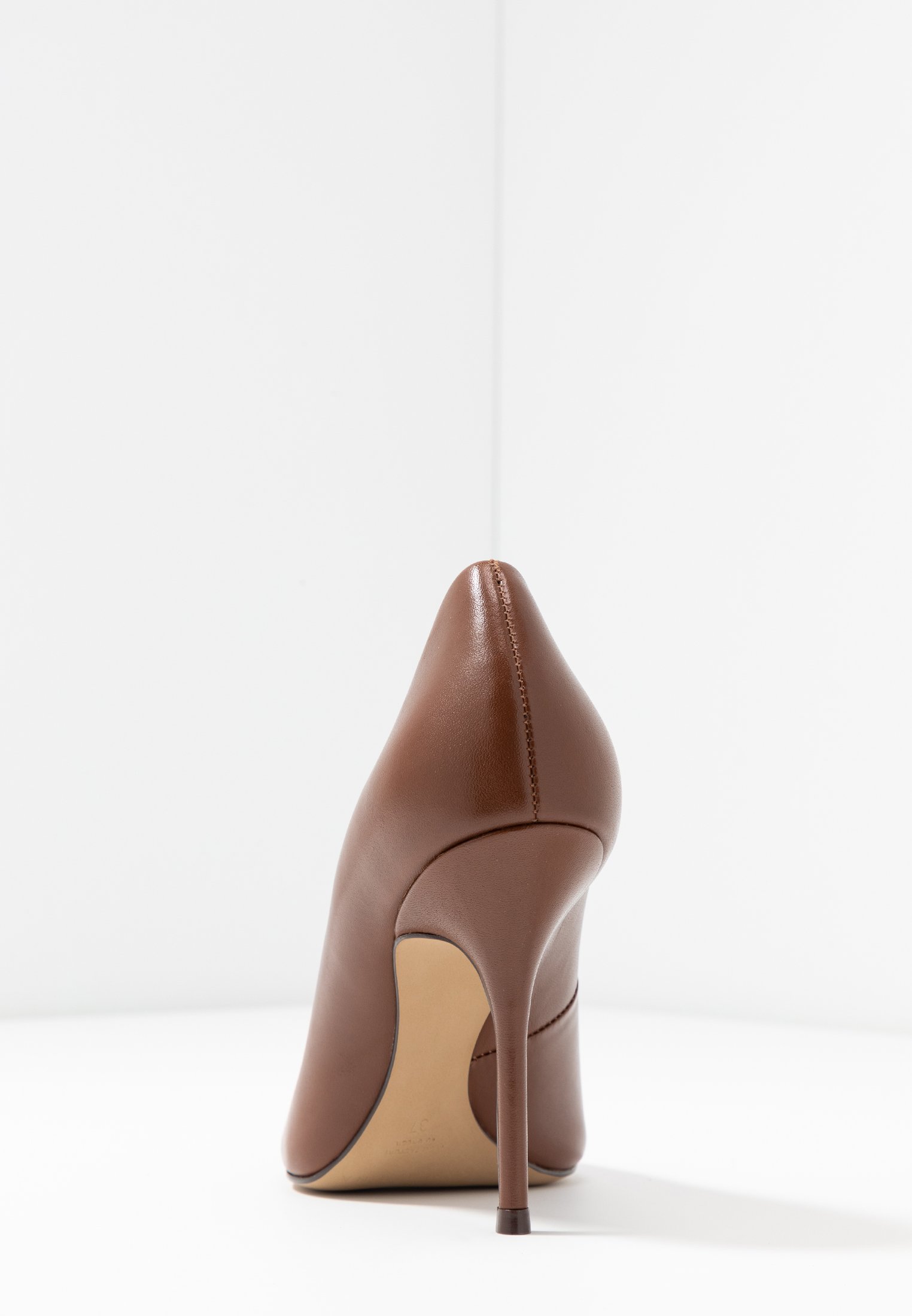 escarpin cognac homme