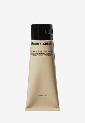 Grown Alchemist tiefenreinigende Gesichtsmasken in einer hohen, beigen Tube mit einem schwarzen Deckel. Enthält den Text, der die Inhaltsstoffe angibt: Weizenkeim, Ginkgo, Cranberry.