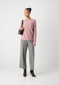 Marc O'Polo Strikkegenser - dark mauve