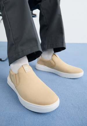 SENECA BAY - Slip-ons - light beige