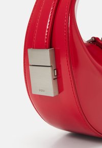 Osoi TONI MINI - Kabelka - box red