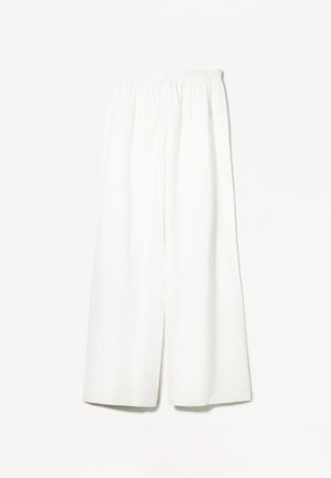 Weiße, weit geschnittene Hose mit elastischem Bund, aus leichtem Stoff, flach vor weißem Hintergrund dargestellt.