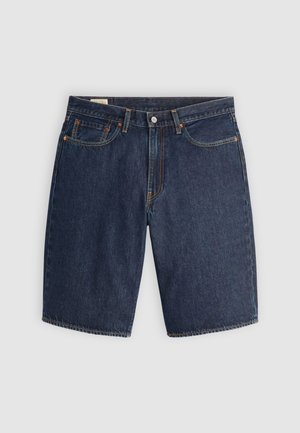 Shorts in denim blu scuro, caratterizzati da un design classico con cinque tasche, cuciture a vista, chiusura con bottone e tasche posteriori curve.